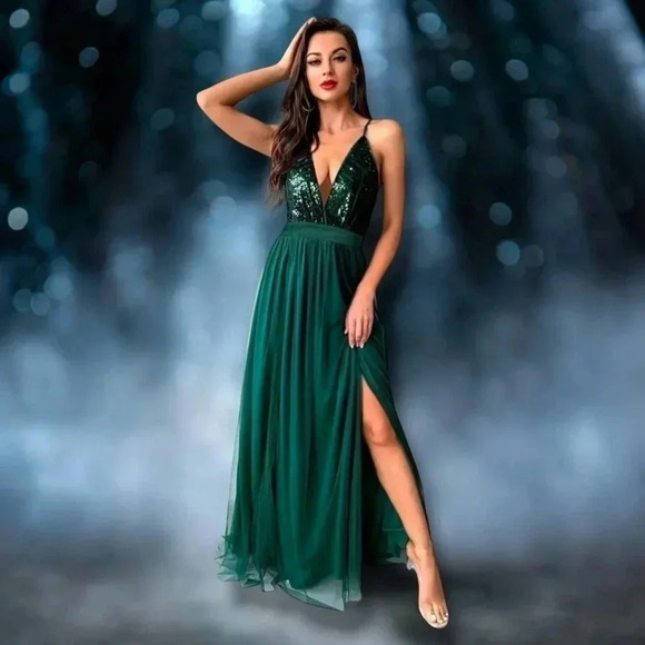 NKULTD Dresses & Skirts - 🆕️Emerald Green Backless Sequins Maxi Dress 🌟 Sexy Split Slip Evening Gown